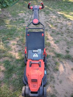 Black + Decker electric mower w/bagger