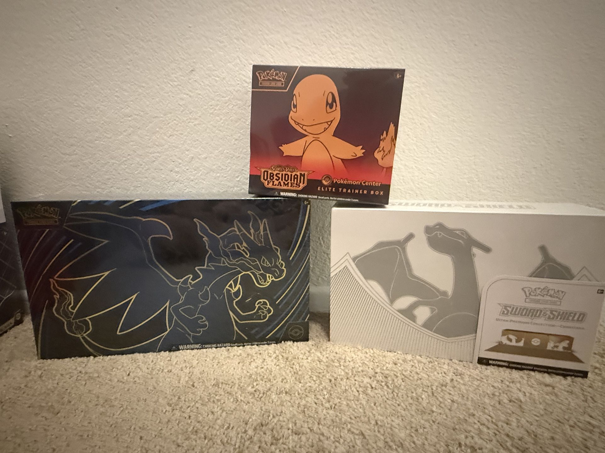 Charizard Ultra Premium Bundle