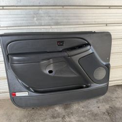 Silverado Driver Door Panel 03-07c