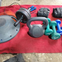 10LB KETTLEBELL  5s 7s NEOPRENE DUMBBELLS  AB ROLLER. JUMP ROPE LEG WEIGHTS  AND BALANCE DISC
11525 S HALSTED DUNKIN DONUTS/ 7111.S WESTERN WALGREENS 