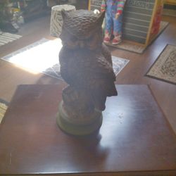 🦉 Owl Statue
