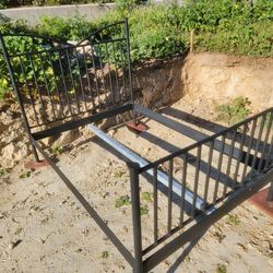 Black Metal Bed Frame [FULL]