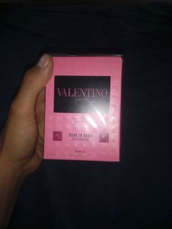 VaIentlno perfume