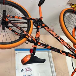 Bike - Blocks Flyer - Like New 