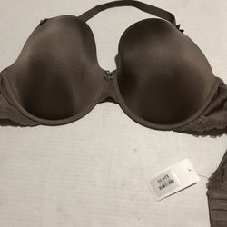 Paramour Bra Size 38DDD Only 1 strap 
