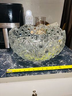 New condition Vintage Mid Century modern L.E. Smith Cut Clear Glass Daisy and Button Bowl MCM