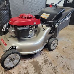 Honda Self Propelled Lawn Mower 