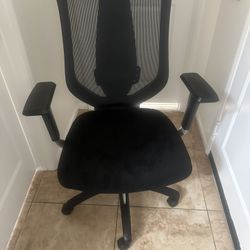 Ergonomic Mesh Office Chair