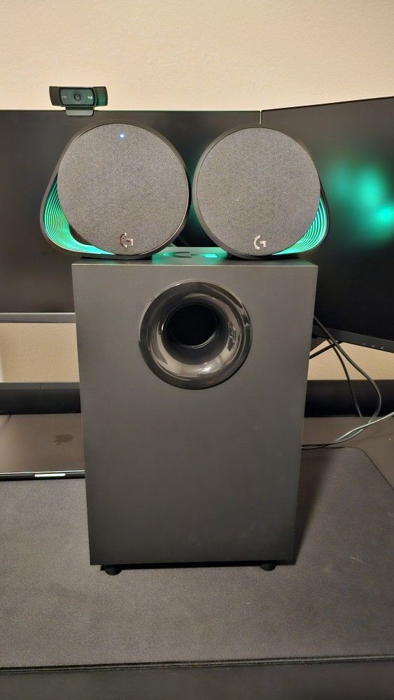 Logitech LIGHTSYNC G560 2.1 Bluetooth Speaker System - 240 W RMS - Black