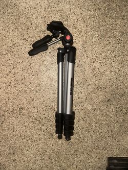 Manfrotto MKCOMPACTADV-BK Compact Advanced Tripod