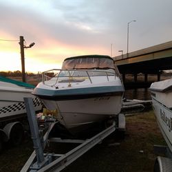 1998 Crownline 21-ft CCR cuddy  cabin