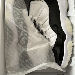 Deadstock Retro 11 Gratitude Sz.9