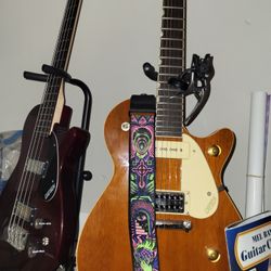 Gretsch Guitar 350 /or Bass 250 (Cleaned And Restrung