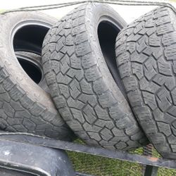 Set Of Toyo Open Country A/T 305/45/22 Lots Of Tread Left (Can Mount And Balance) 