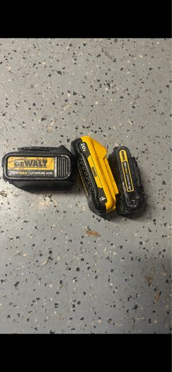 Dewalt battery huddle