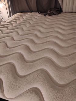 Brand new mattress queen size never used we got the wrong size and can't return it