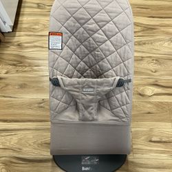 BabyBjörn Bouncer Bliss Convertible Quilted Baby Bouncer Sand Gray Lightly Used