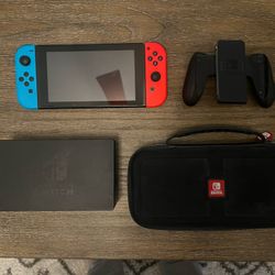 Nintendo Switch V2, 26GB + 120GB Micro Sd 