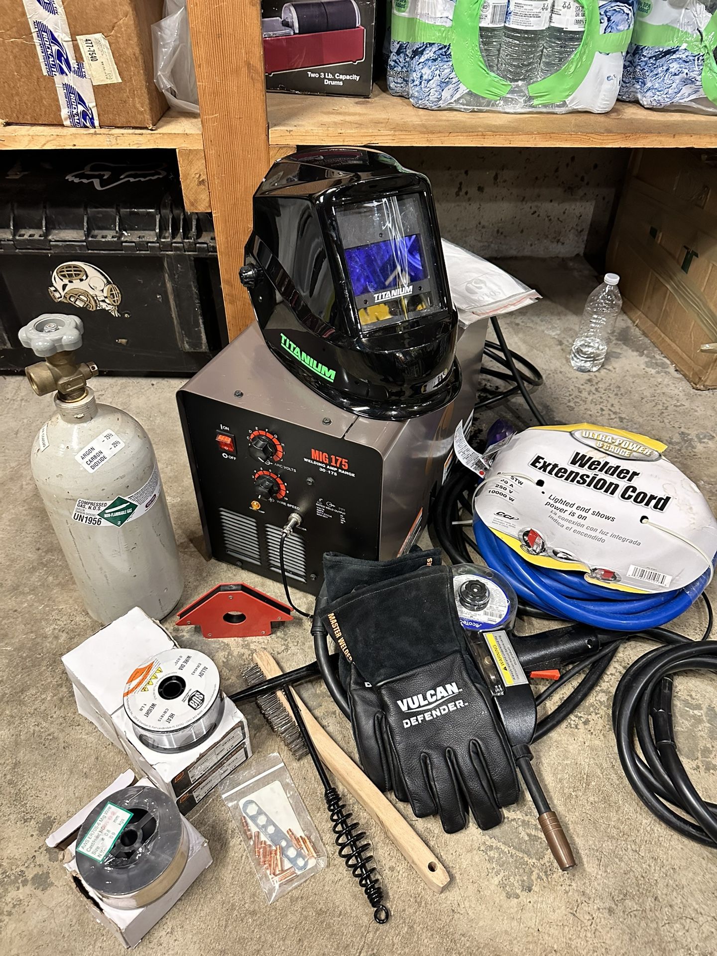 New MiG Welder And Accessories 