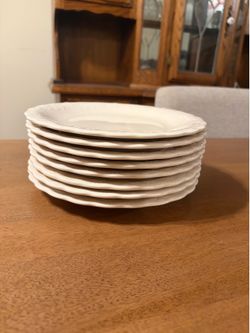 Pioneer Woman Lacey Salad Plates – Set of 8 – Cream
