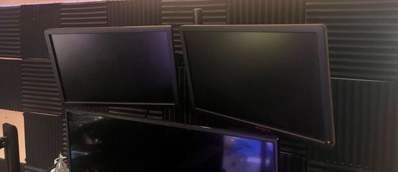 Dual Monitor Setup with Mount