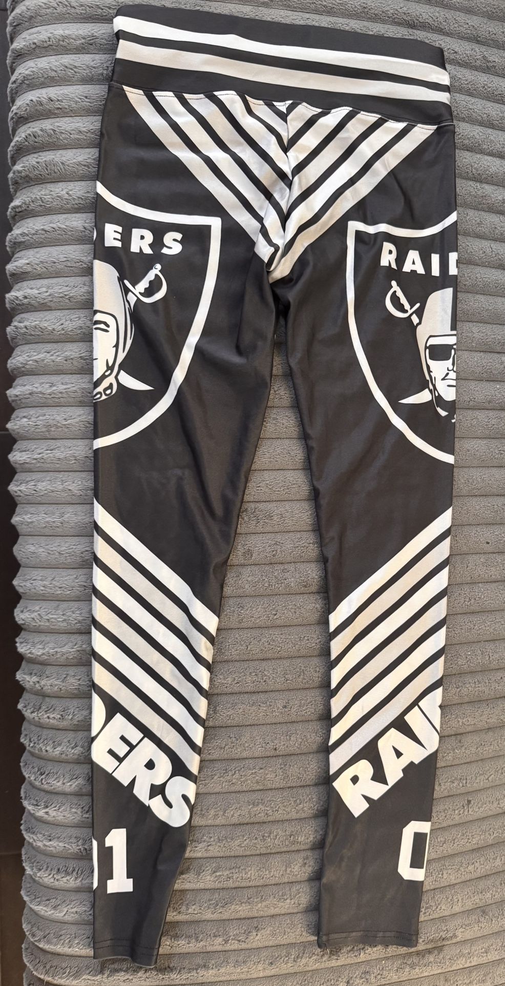 Raiders Leggings Size Small