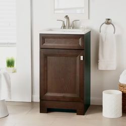 Sedgewood 18.5 in. W x 16.25 in. D x 32.625 in. H Single Sink Bath Vanity in Dark Cognac with Arctic Solid Surface Top