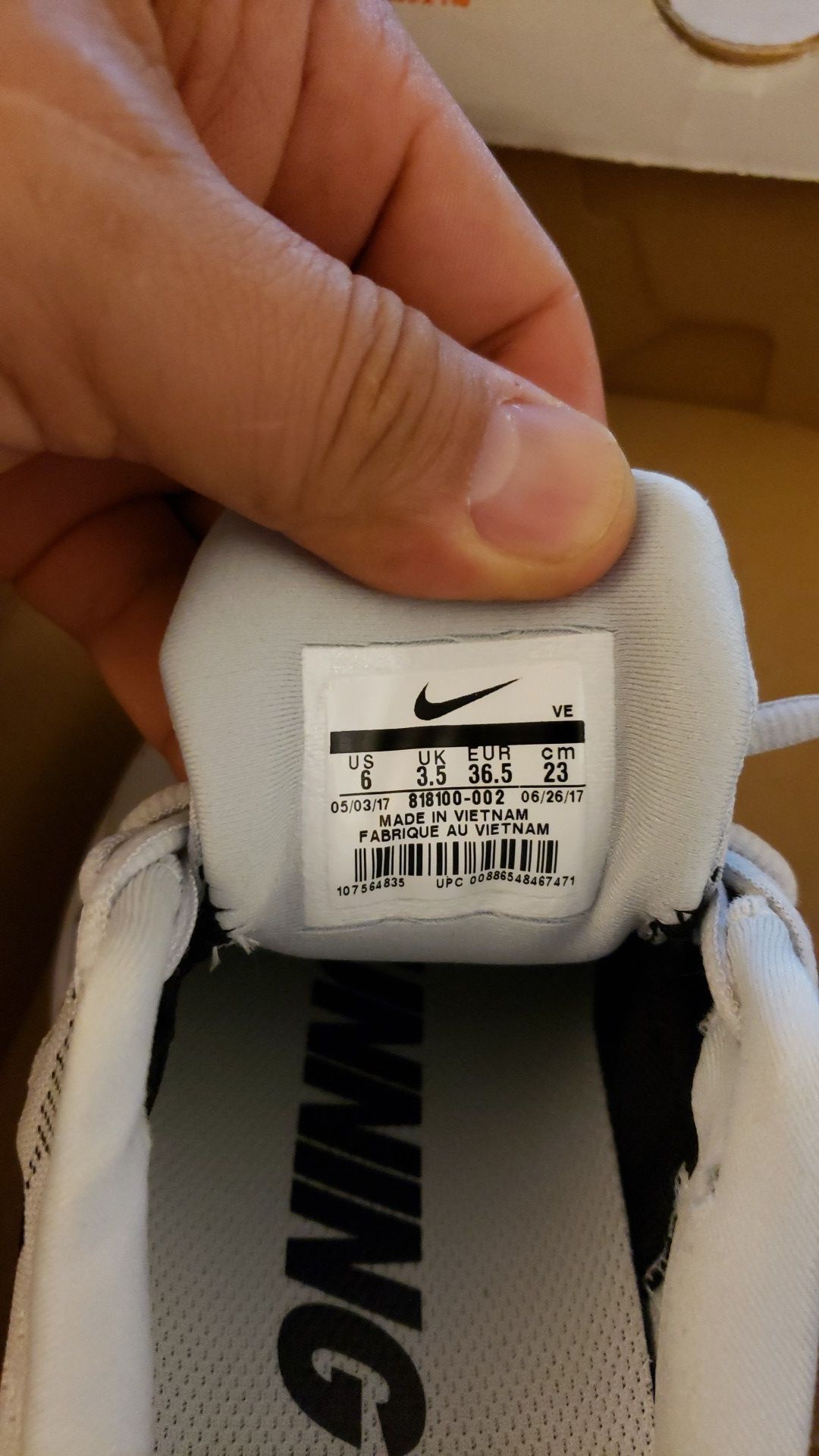 Nike shoes size 6