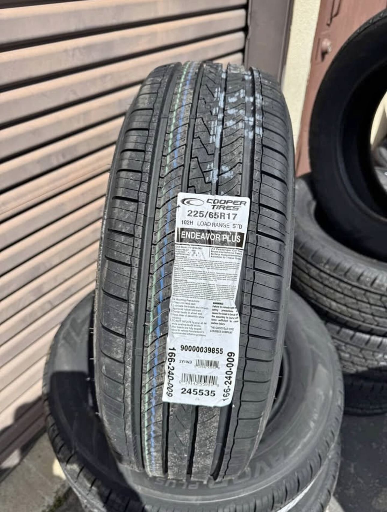 225/65R17 Cooper Endeavor Plus 102H 65,000 Mile Warranty brand new 4 Tires Free Mount installed