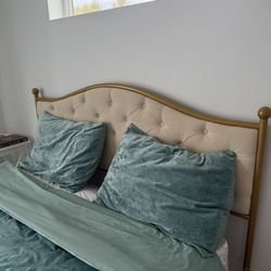 Queen Bed Frame With Mattress
