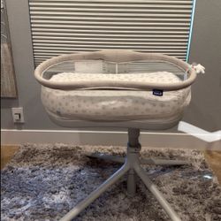 HALO Innovations BassiNest Swivel Sleeper