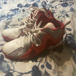 Mens Reebok Basketball Shoes Size 10.5