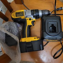 Dewalt DCD950 With 2 Batteries And Charger