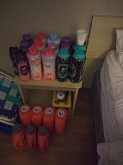 Laundry detergent and Downy Beeds