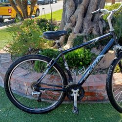 Fuji Monterey 27 Speed Hybrid All Alum Mens  Bike W Susp Like New