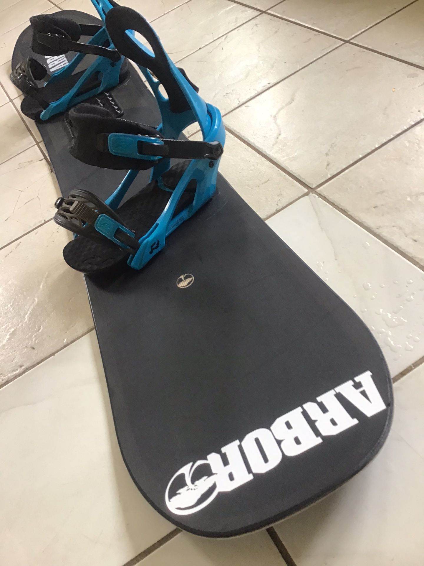 Arbor RoCker 161 Snowboard with Large Ride Bindings