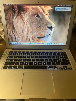 MacBook Air 13" (i7/8GB/500GB) | Trade for iPhone 13 or 12 Series (128GB+)!