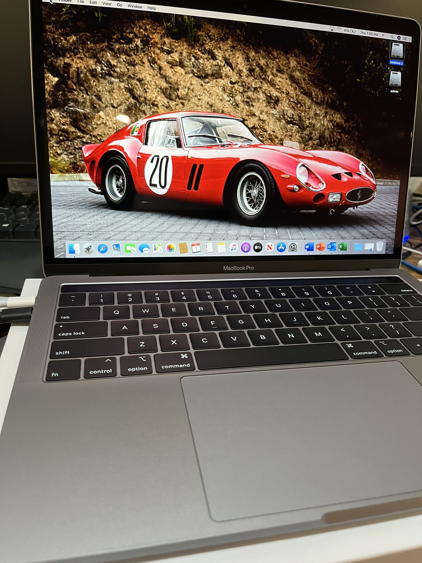 2019 MacBook Pro A1989,i5-2.4Ghz,,8Gb,256Gb,AC Charger