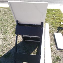 White Marble Counter Top With Borders