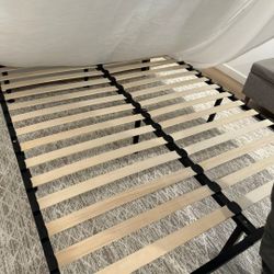 Queen Size Platform Bed Frame With Mattress Leesa