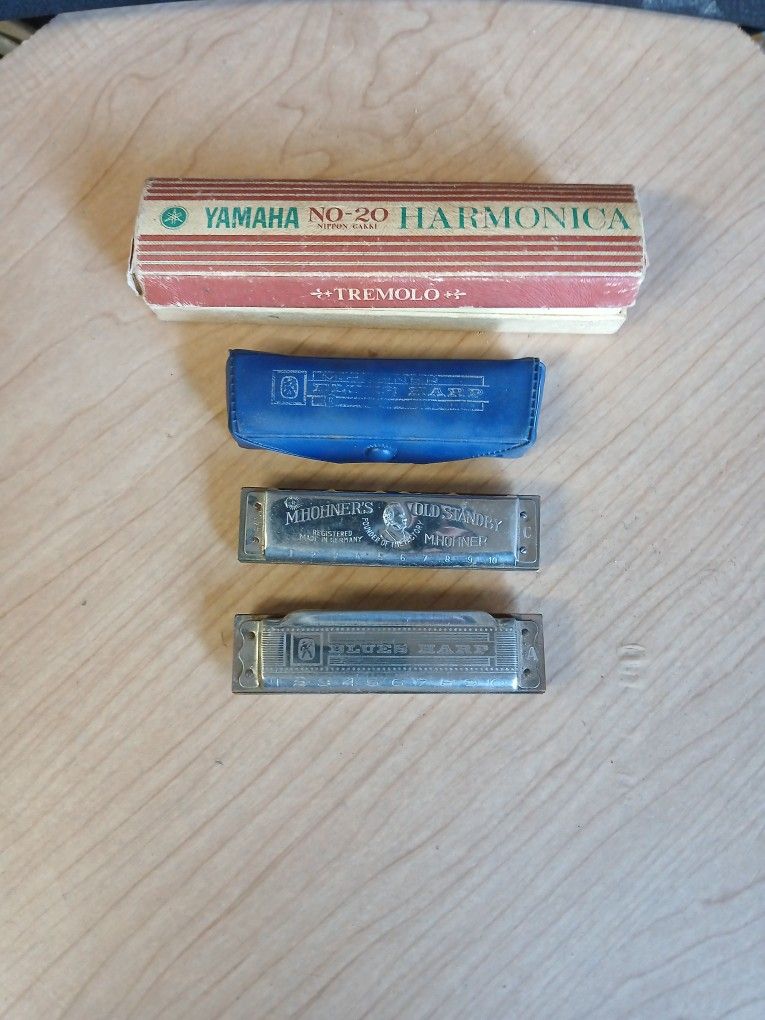 4 Vintage HARMONICAS