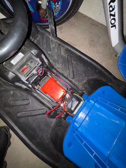 Crazy kart shift with tool. Batteries 225 with batterie or 150 without batterie or shoot me an offer and I can do trades a mini bike frame or somethin