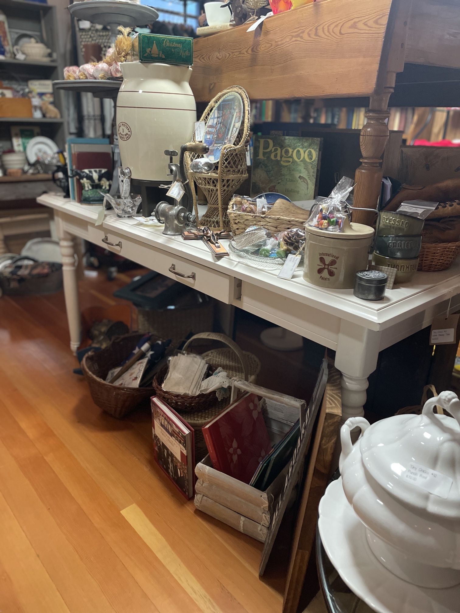 Long White Dinning Table