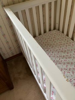 really nice Graco brand crib