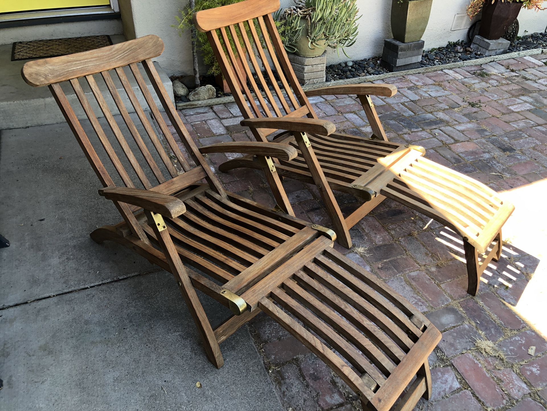 2 teak steamer lounge chairs by kings teak collection