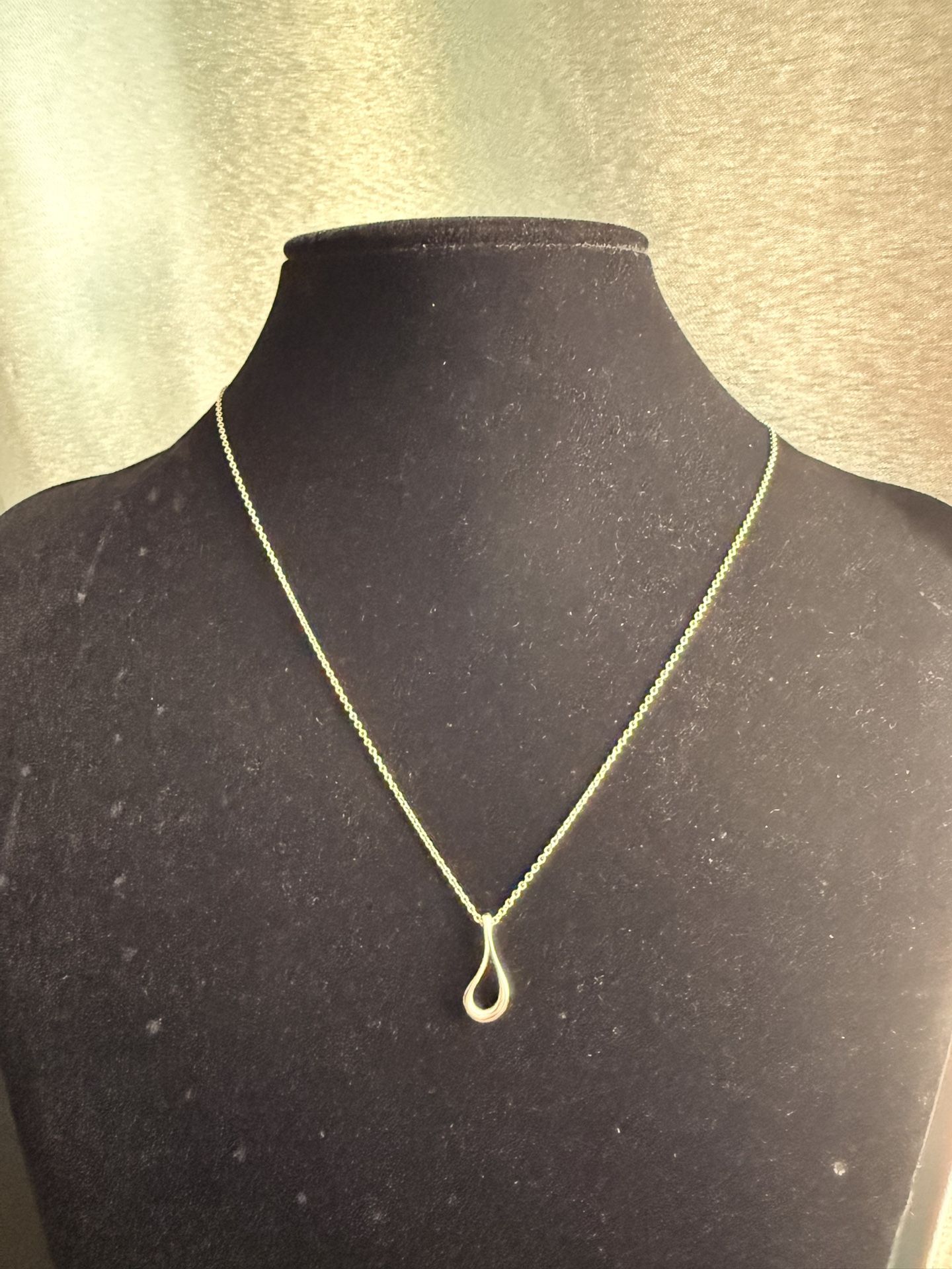 T & Co Tear Drop 925 Silver