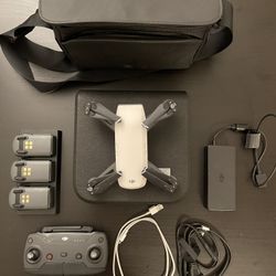  DJI Spark Fly More Combo Drone Quadcopter 3  batteries no prop guards- Alpine White