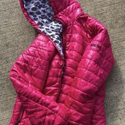 Hot pink color jacket for girls size 14-16 years great condition and perfect for winter