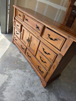 BED FRAME WITH DRAWERS