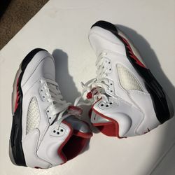 Air Jordan Retro 5 (GS) Size 4Y